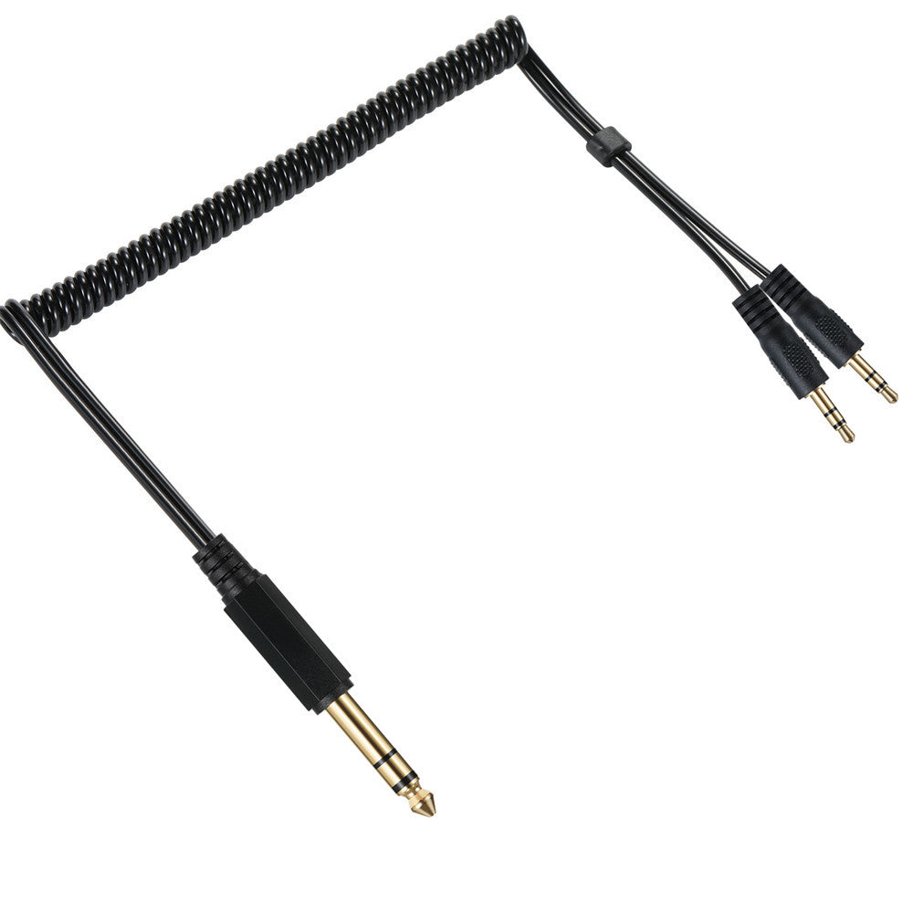 Dual 3.5mm male connectors audio splitter close up