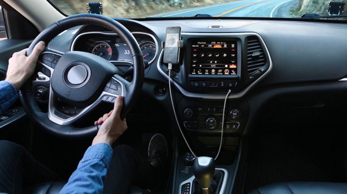 Black USB-C to 3.5mm stereo aux cable 1 metre for headphones