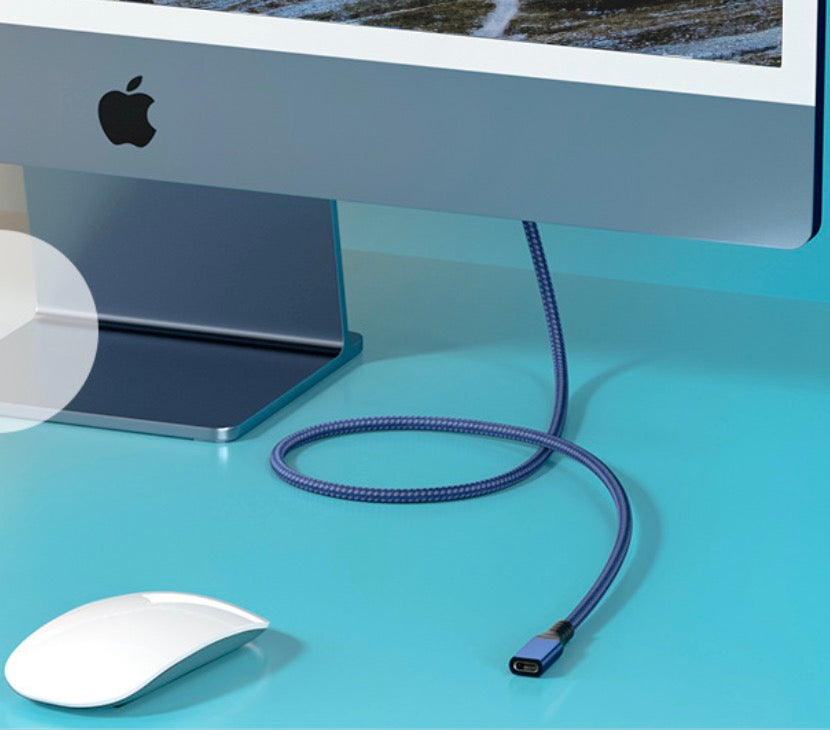 USB-C extension cable for docking stations and monitors