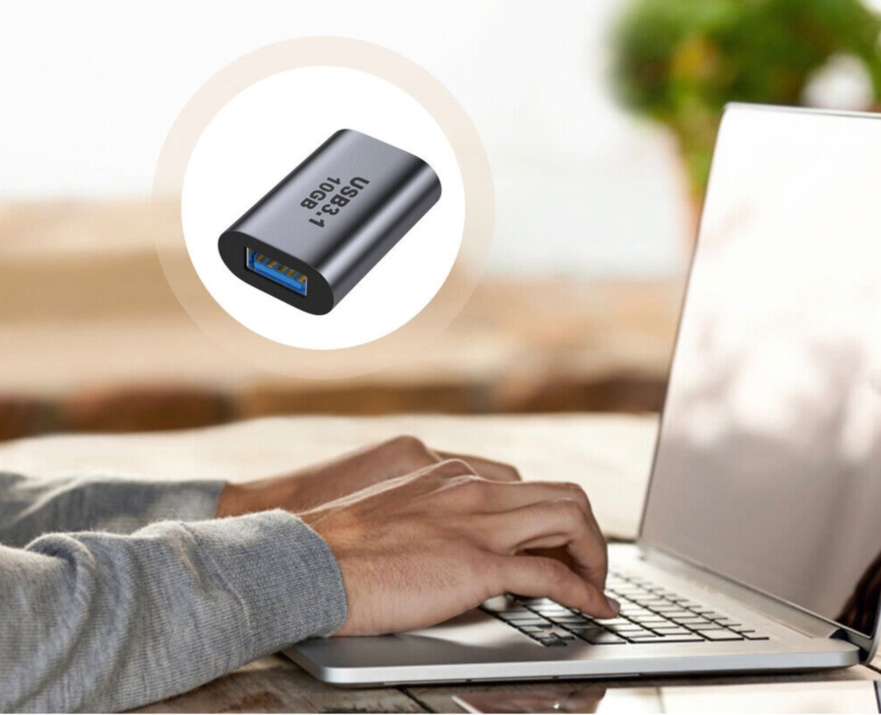 Premium aluminium USB coupler adapter for charging and data transfer