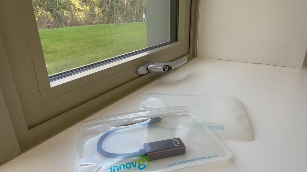 Short braided USB-C to Mini - DP adapter