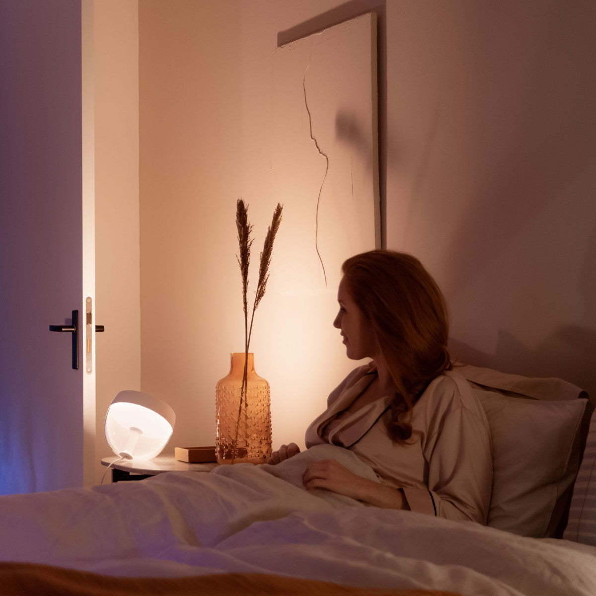 Philips Hue Iris table lamp Black Smart Lighting with Bluetooth, Works with Alexa, Google Assistant and Apple Homekit