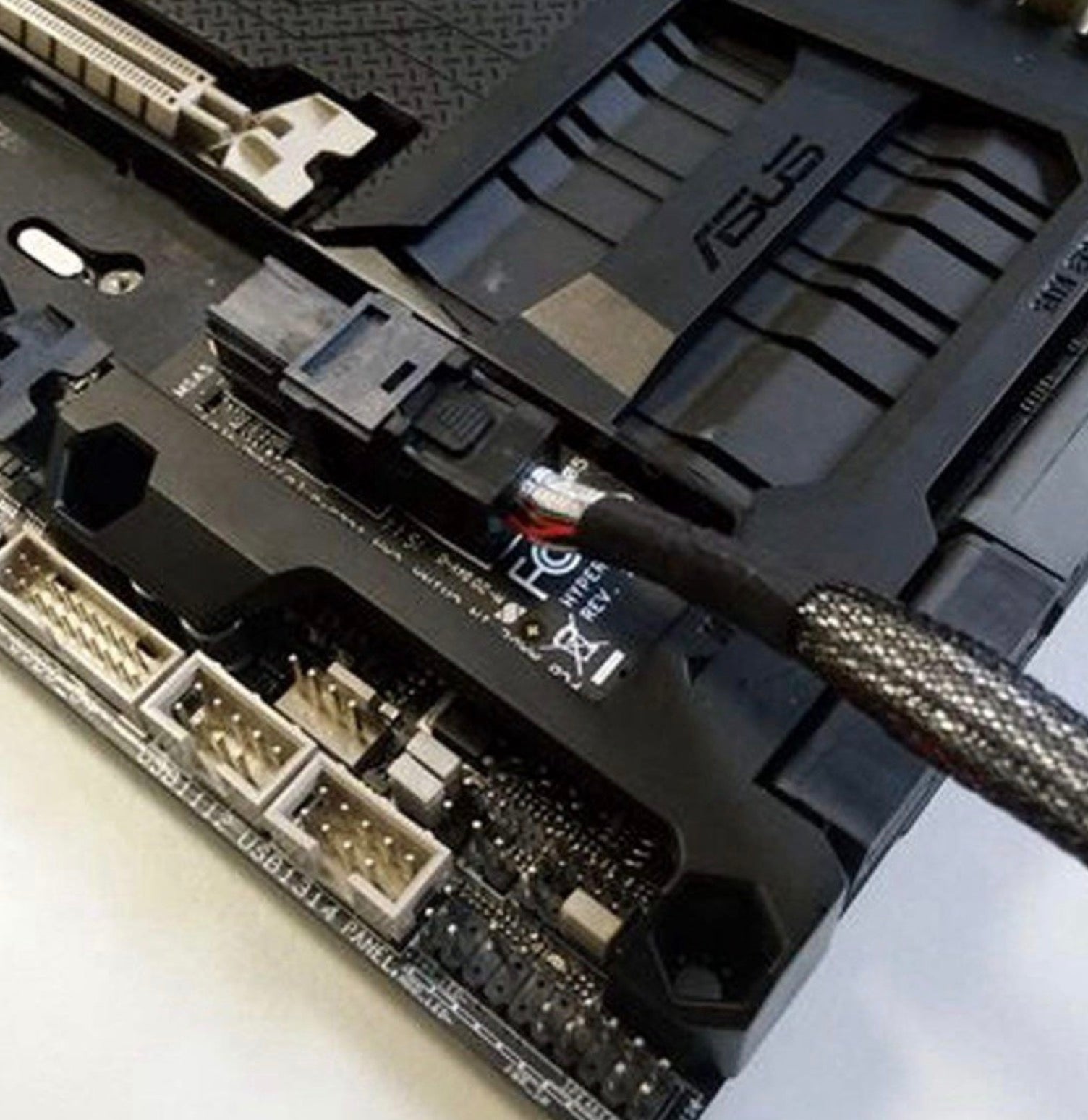 Mini SAS HD NVMe SSD cable for server