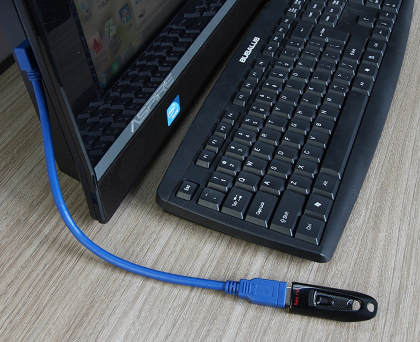 USB-A extension cable for tight spaces